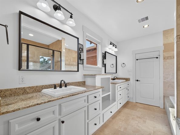 1445 Hall Place, Houston TX 77008