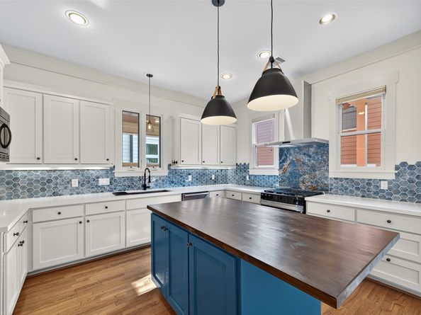 1445 Hall Place, Houston TX 77008