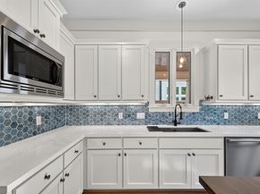 1445 Hall Place, Houston TX 77008