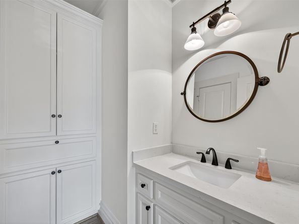 1445 Hall Place, Houston TX 77008