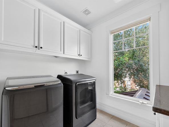 1445 Hall Place, Houston TX 77008