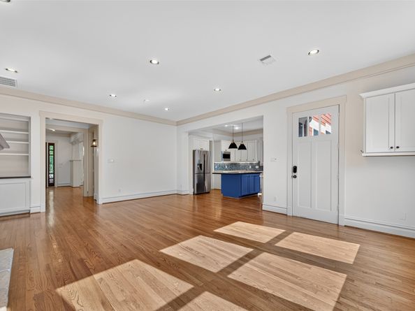 1445 Hall Place, Houston TX 77008