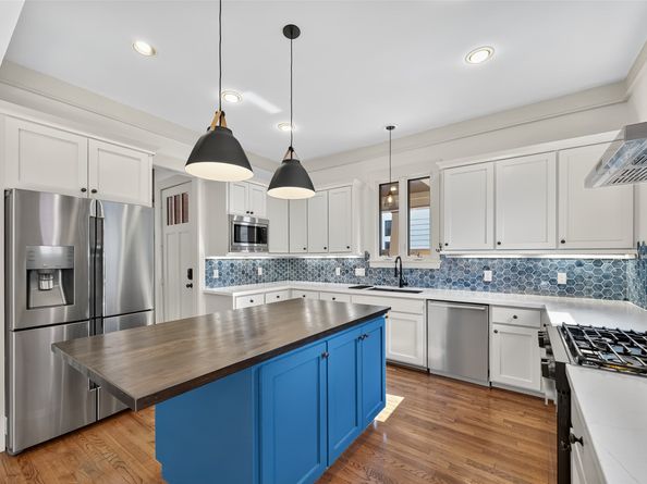 1445 Hall Place, Houston TX 77008