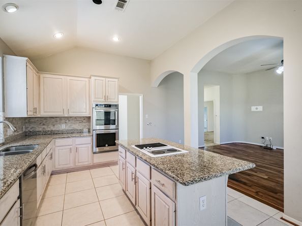 3314 Shadowwalk Drive, Houston TX 77082