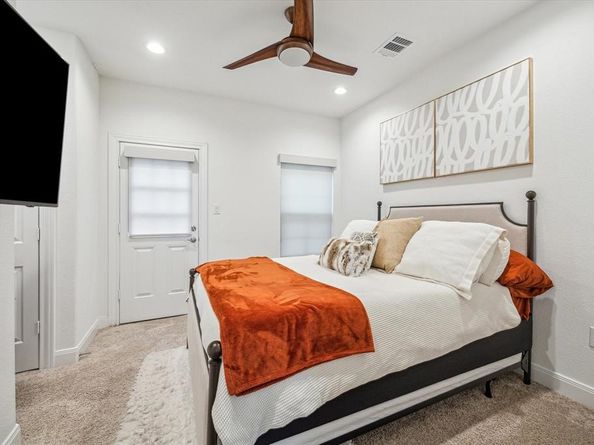 3323 Beverly Forest Drive, Houston TX 77057