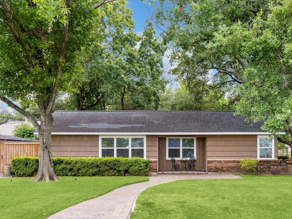 9302 Rosstown Way, Houston TX 77080