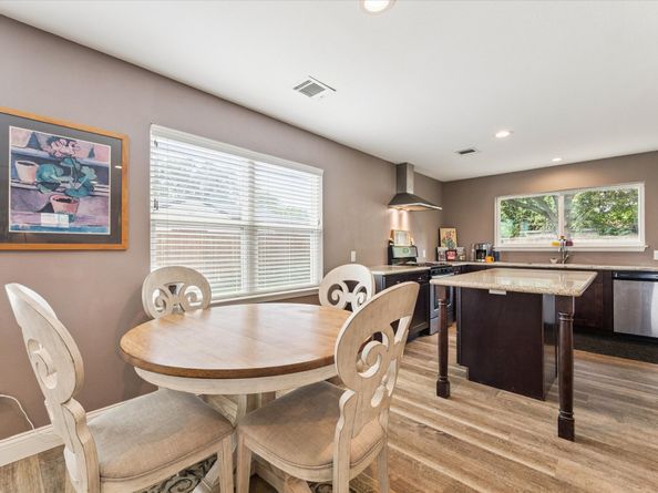 9302 Rosstown Way, Houston TX 77080