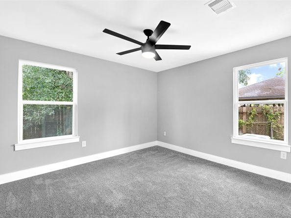 9705 Peachtree Street, Houston TX 77016