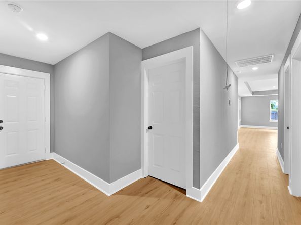 9705 Peachtree Street, Houston TX 77016