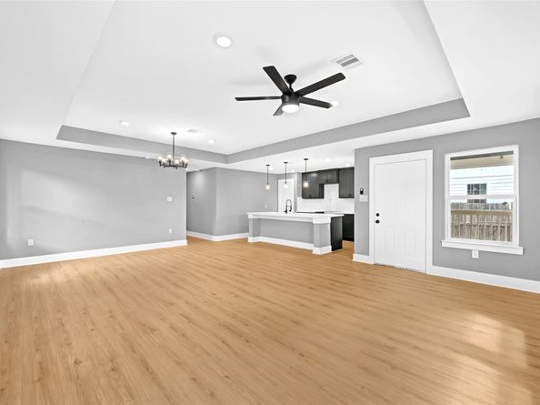 9705 Peachtree Street, Houston TX 77016