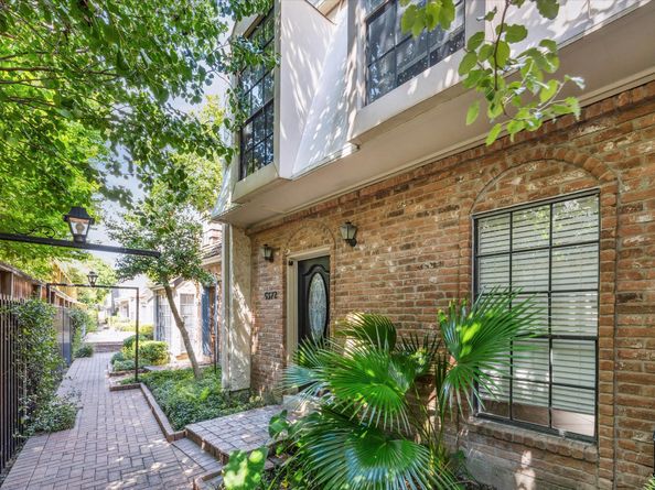 5372 Brownway Street D34, Houston TX 77056