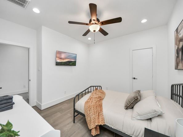 2415 Anita Street A, Houston TX 77004