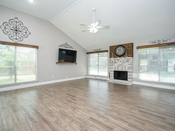 5011 Kleinway Drive, Houston TX 77066