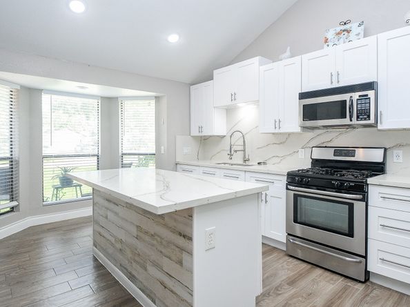 5011 Kleinway Drive, Houston TX 77066