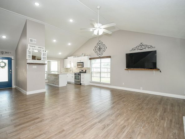 5011 Kleinway Drive, Houston TX 77066