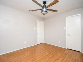 5011 Kleinway Drive, Houston TX 77066