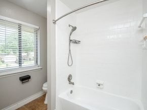 5011 Kleinway Drive, Houston TX 77066