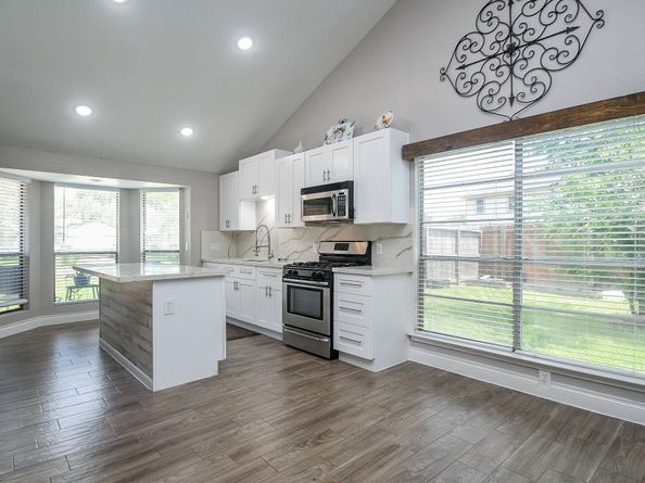5011 Kleinway Drive, Houston TX 77066
