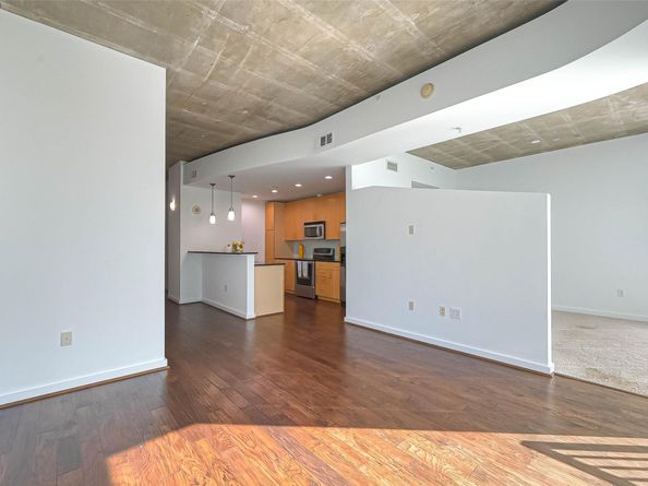 5925 Almeda Road 11608, Houston TX 77004