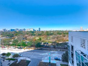 5925 Almeda Road 11608, Houston TX 77004