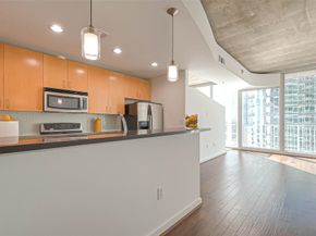 5925 Almeda Road 11608, Houston TX 77004