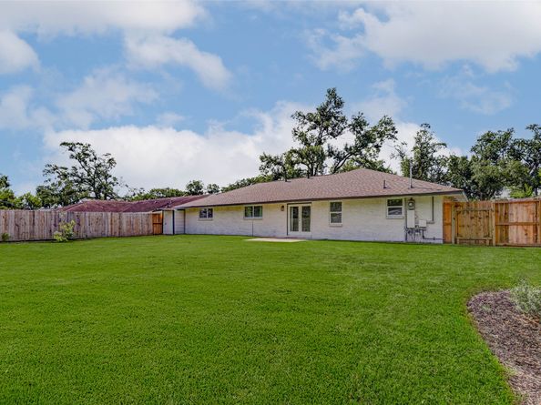 8918 Springview Lane, Houston TX 77080