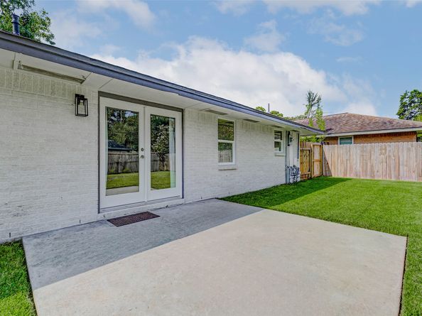 8918 Springview Lane, Houston TX 77080