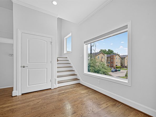 1630 W 24th Street, Houston TX 77008