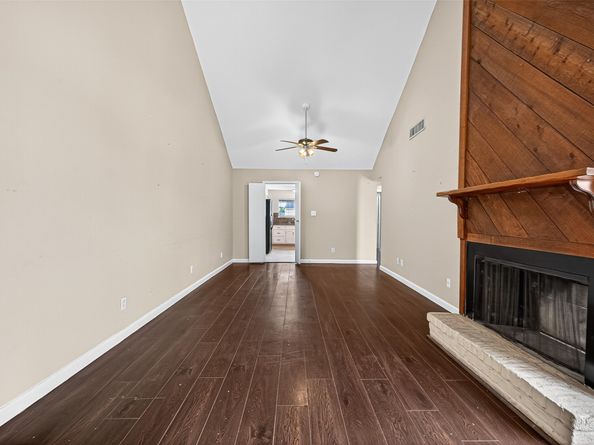 6401 Deihl Road 1105, Houston TX 77092