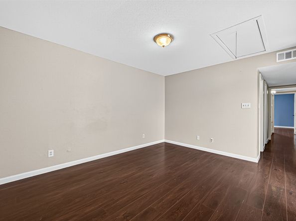 6401 Deihl Road 1105, Houston TX 77092