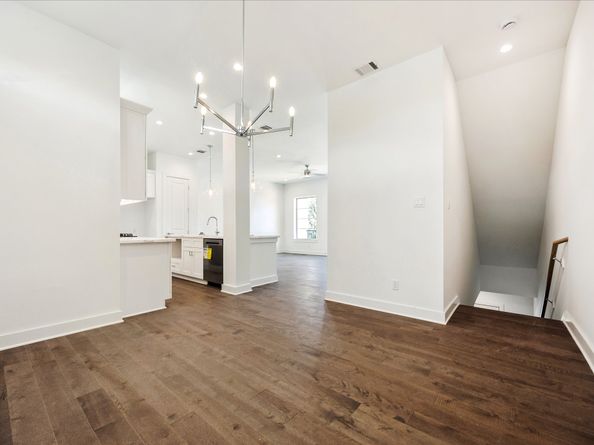 5307 Eigel Street, Houston TX 77007