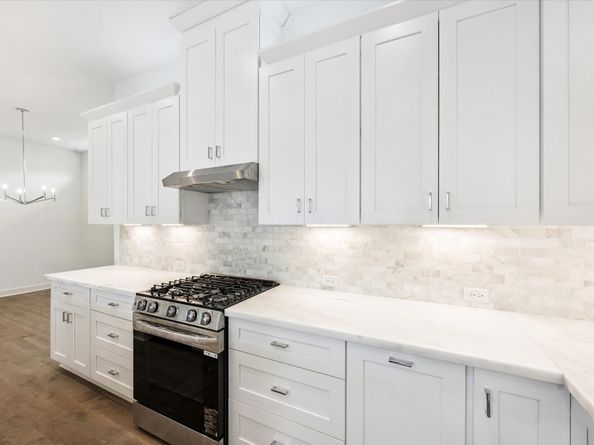 5307 Eigel Street, Houston TX 77007