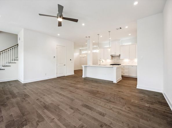 5307 Eigel Street, Houston TX 77007