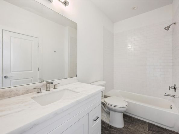5307 Eigel Street, Houston TX 77007