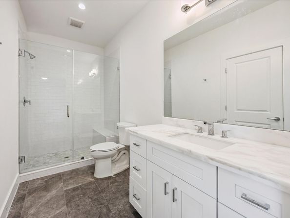 5307 Eigel Street, Houston TX 77007