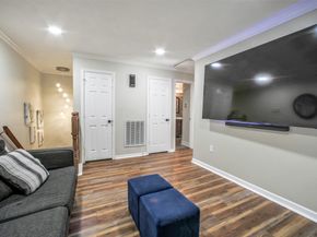 1107 Enclave Square E, Houston TX 77077