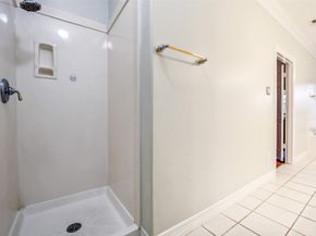 1107 Enclave Square E, Houston TX 77077