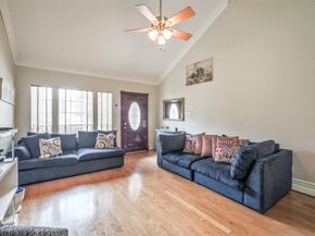 1107 Enclave Square E, Houston TX 77077