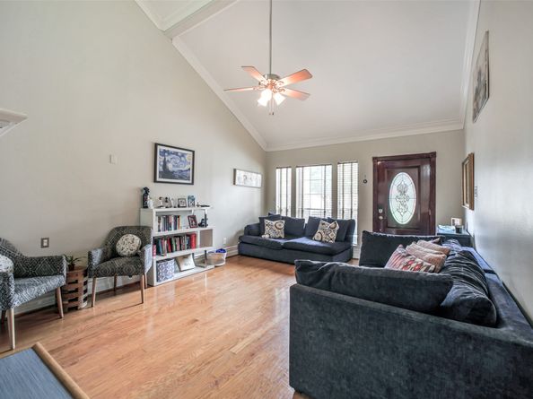 1107 Enclave Square E, Houston TX 77077