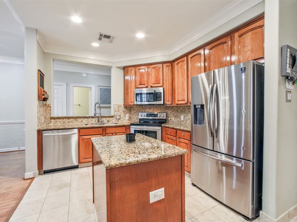 1107 Enclave Square E, Houston TX 77077