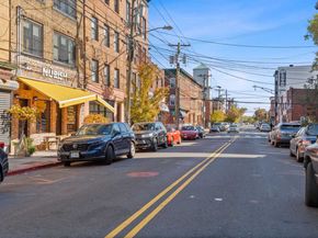 114 Oak St, Jersey City NJ 07304