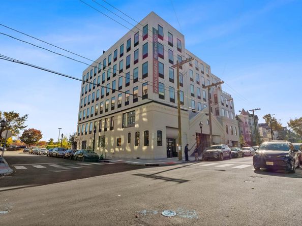 114 Oak St, Jersey City NJ 07304