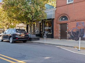 114 Oak St, Jersey City NJ 07304