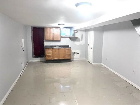 137 Palisade Ave, Jersey City NJ 07306-2407