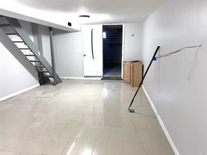137 Palisade Ave, Jersey City NJ 07306-2407