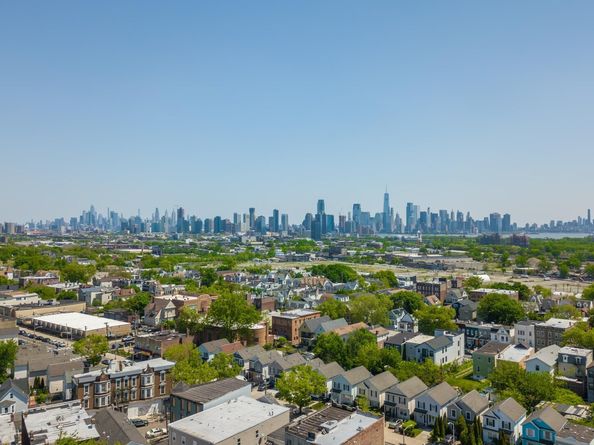 85 Myrtle Ave 1, Jersey City NJ 07305