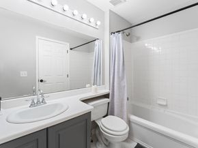 4 Persimmon Ct, Jersey City NJ 07305