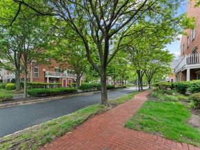 4 Persimmon Ct, Jersey City NJ 07305