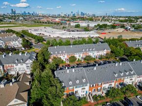4 Persimmon Ct, Jersey City NJ 07305