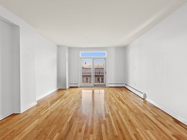 206 Shearwater Ct West 65, Jersey City NJ 07305